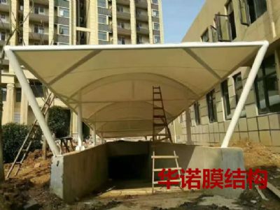 出入口膜結構